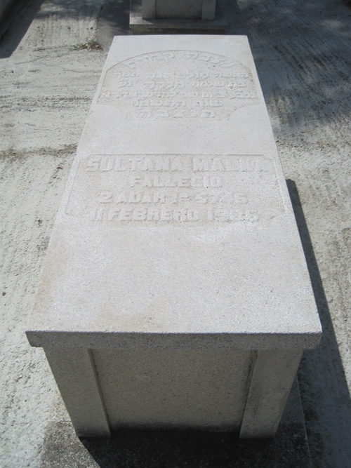 Stèle de malka sultana