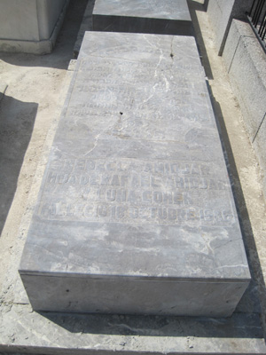 Stèle de anidjar ribecca