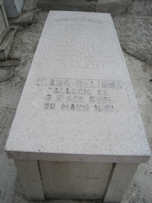 Lápide de acrich clara