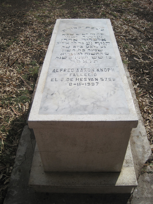 Stèle de knoph alfred