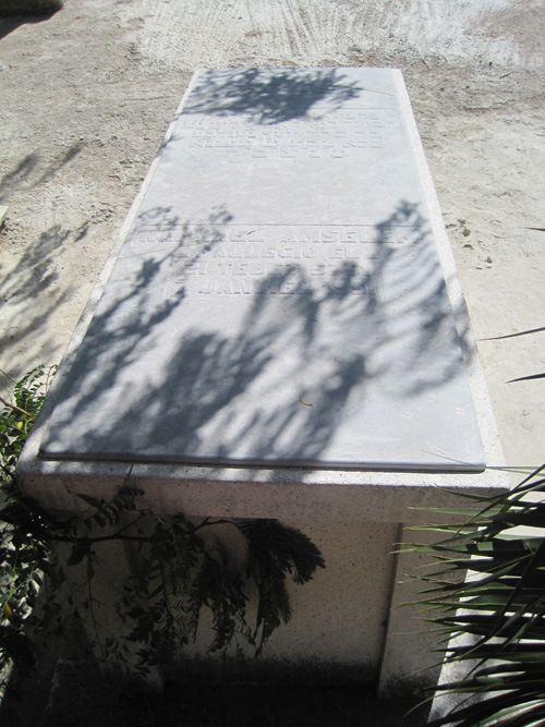 Stèle de amsellem rafael