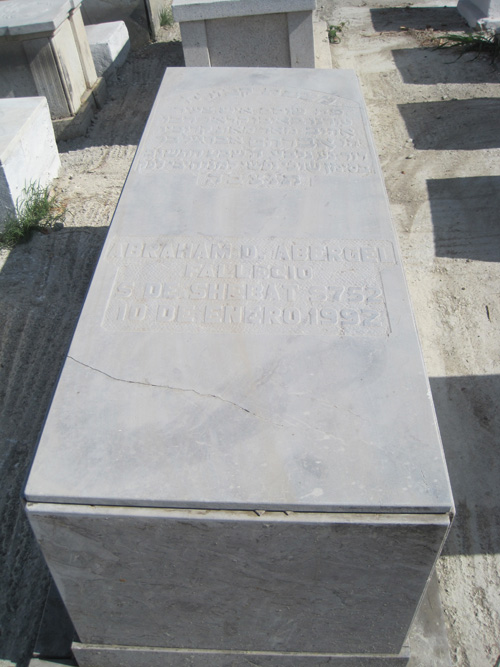 Lápide de abergel abraham