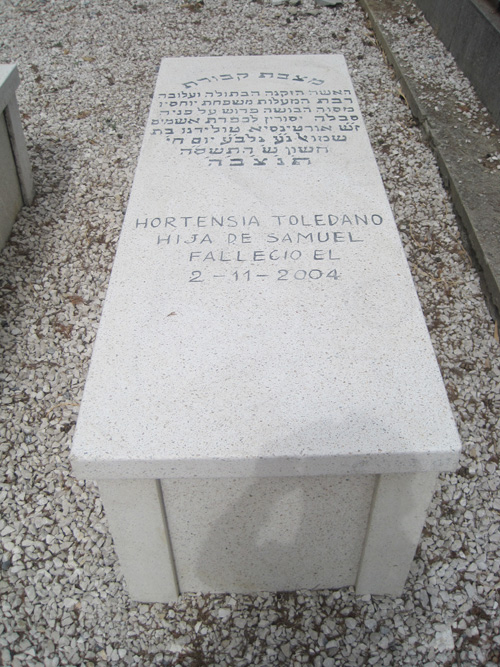 Stèle de toledano hortensia