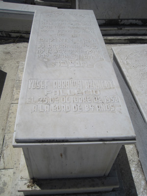 Stèle de azancot jose