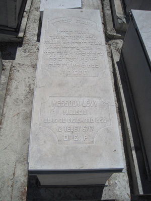 Stèle de levy messody