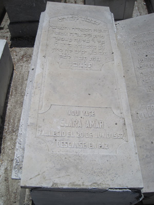 Lápide de amar clara