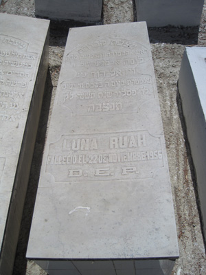 Stèle de ruah luna