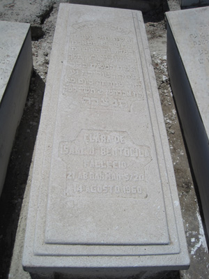 Lápide de bentolila clara