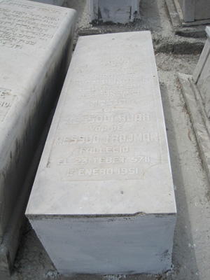 Lápide de trojman messody