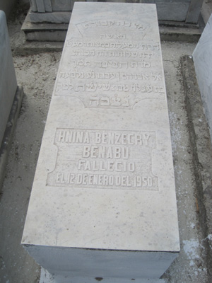 Lápide de benzekri hnina