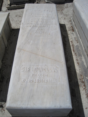 Stèle de bendelac sara