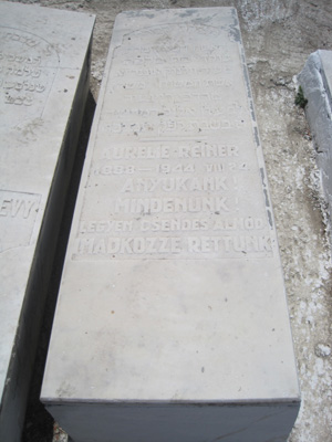 Stèle de reiner aurelie