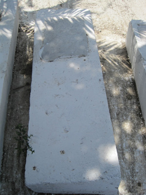 Lápide de moryussef rica