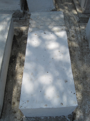 Stèle de levy esther