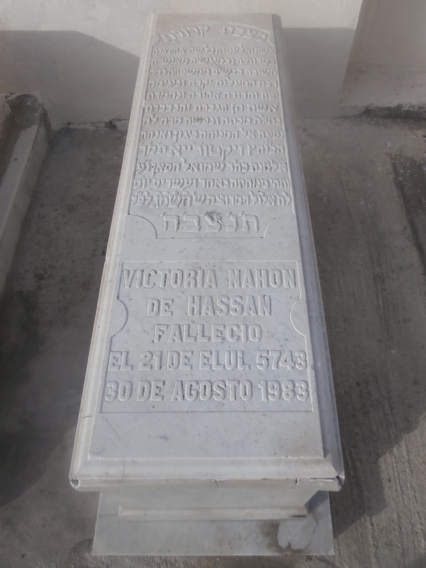 Lápide de hassan victoria