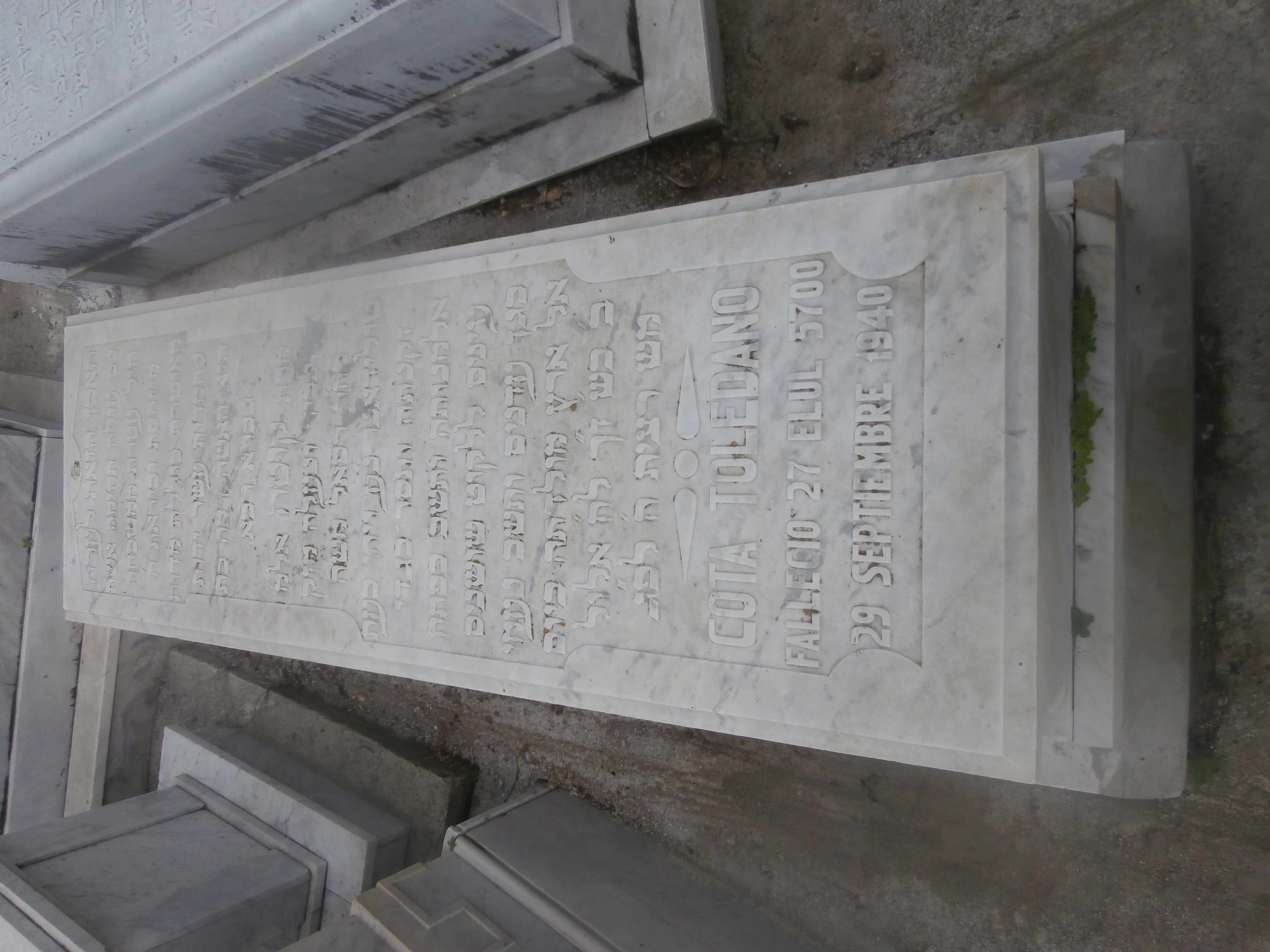 Stèle de toledano cota