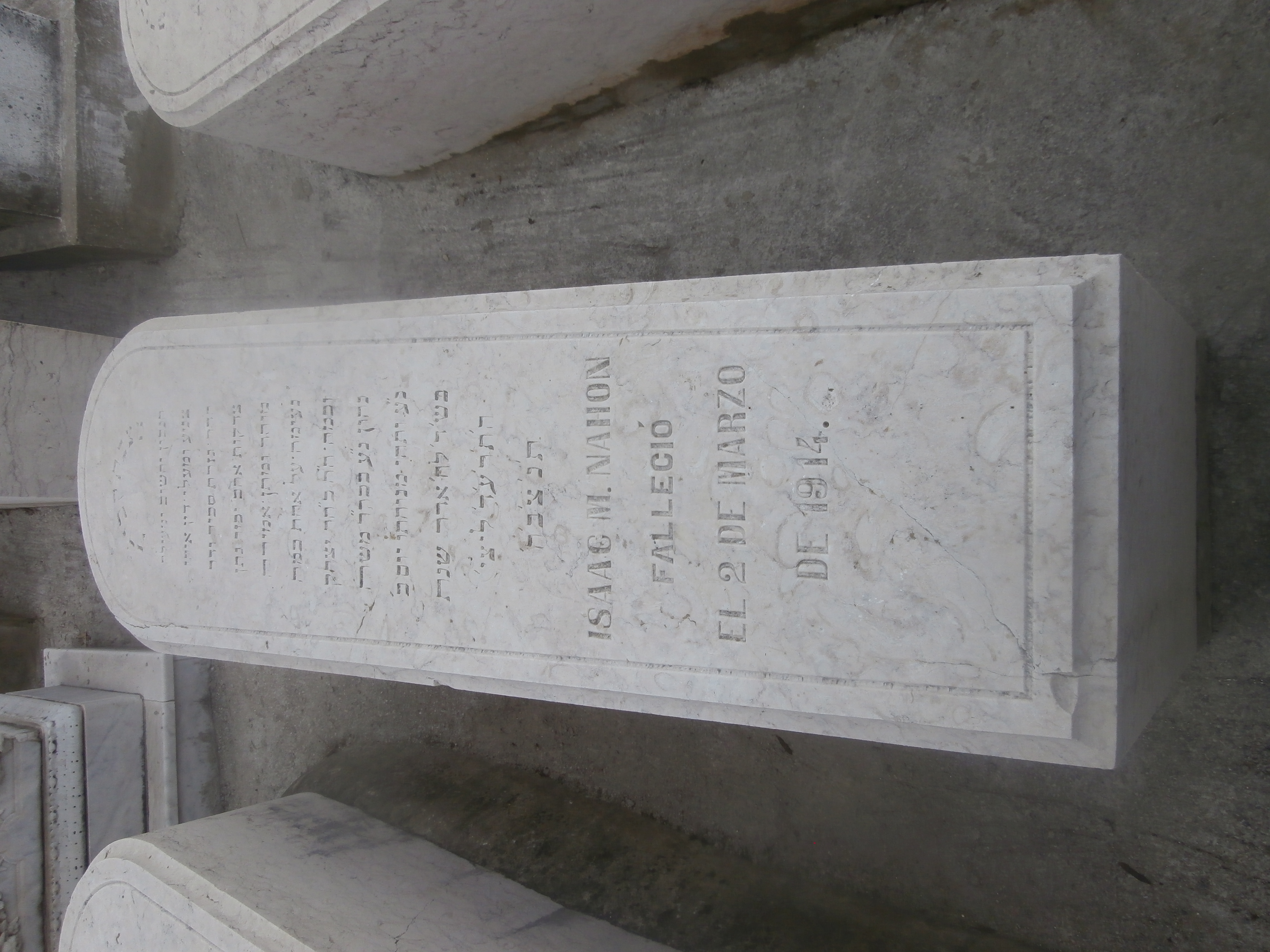 Stèle de nahon isaac