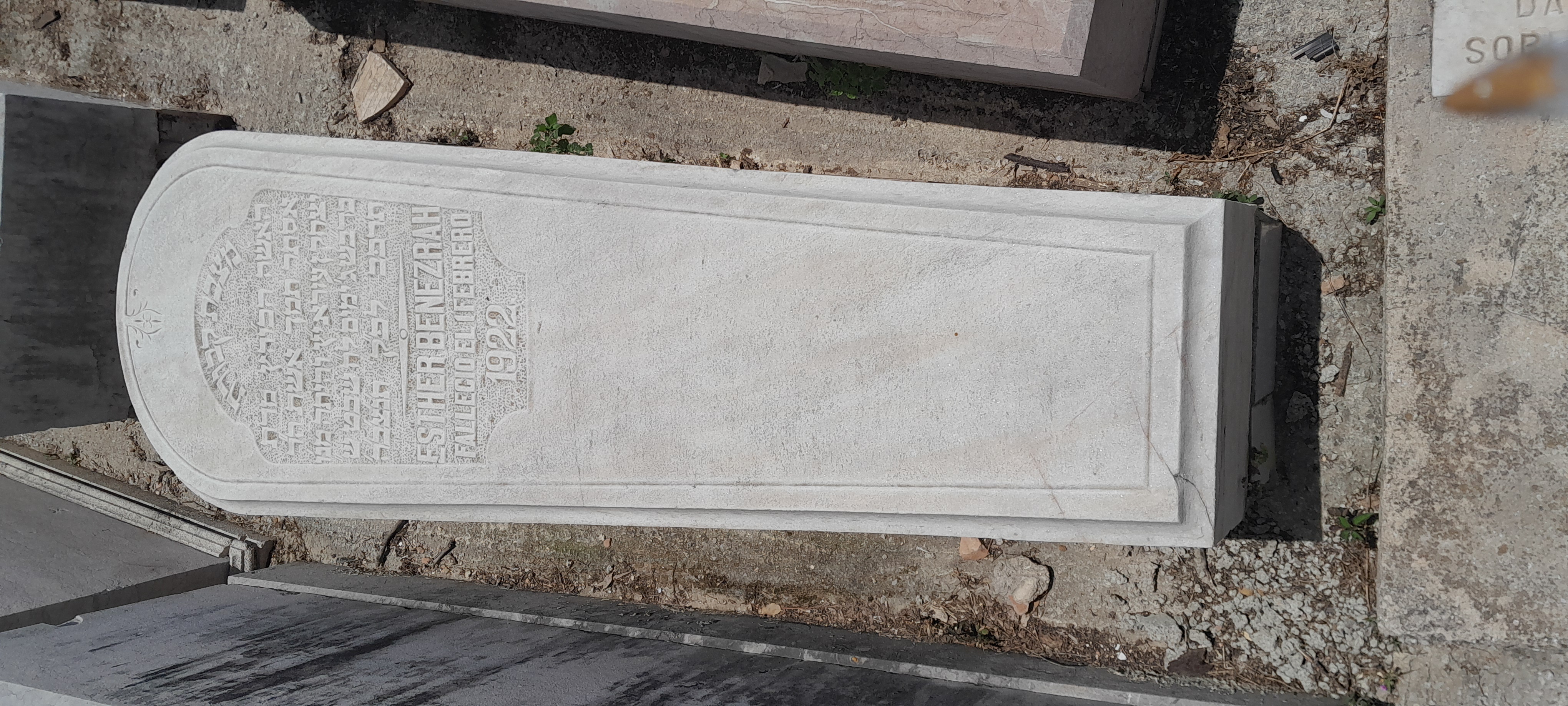 Stèle de BENEZRAH ESTHER