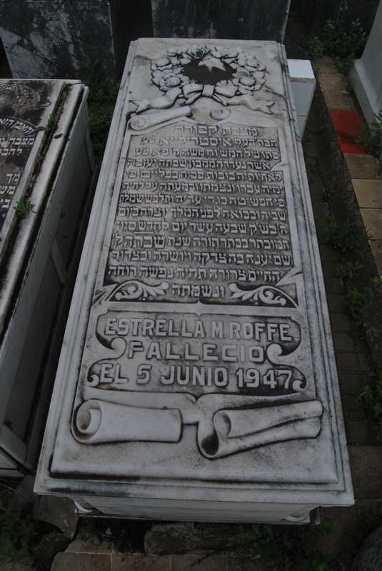 Grafsteen van roffe estrella