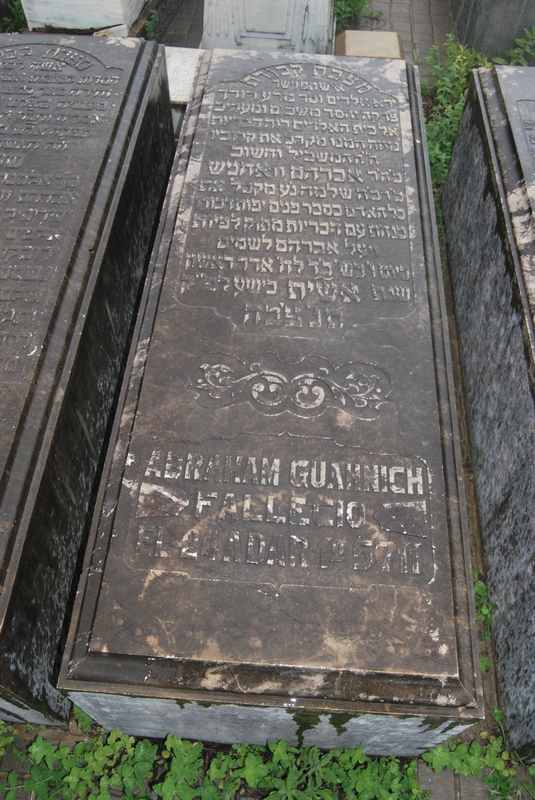 guahnich abraham fejfája