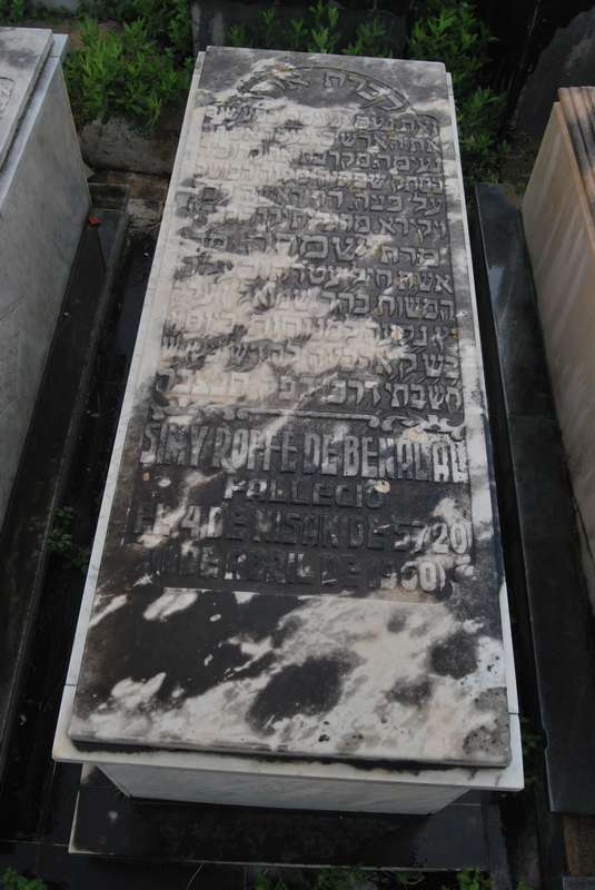 Estela de benalal simy