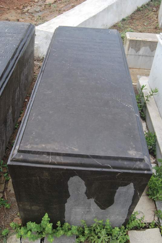 gabay esther fejfája
