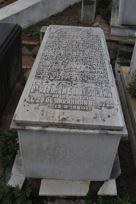 gabay salama abraham fejfája
