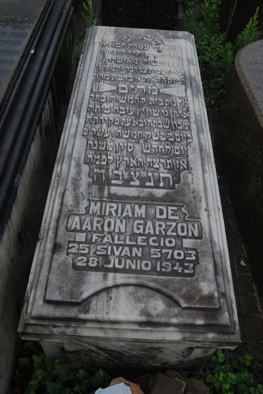 Grafsteen van garzon miriam