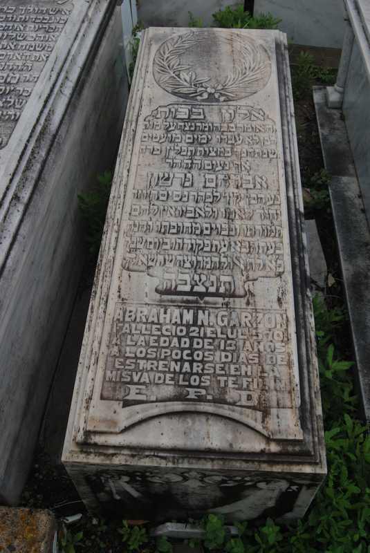 garzon abraham fejfája