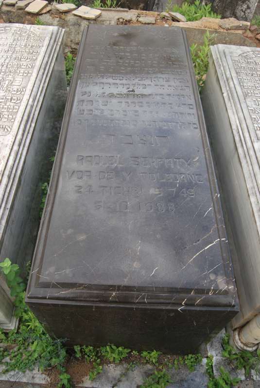 Tombstone of toledano raquel