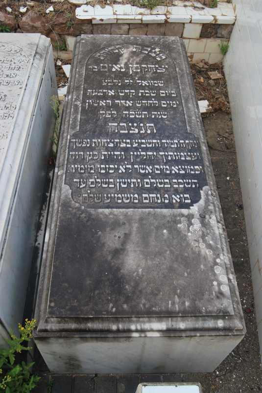 Lápide de benaim isaac