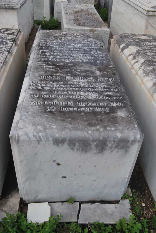 Grafsteen van amran alfon moises