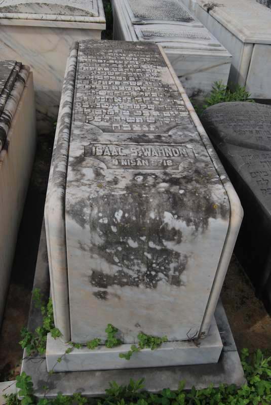 wahnon isaac fejfája