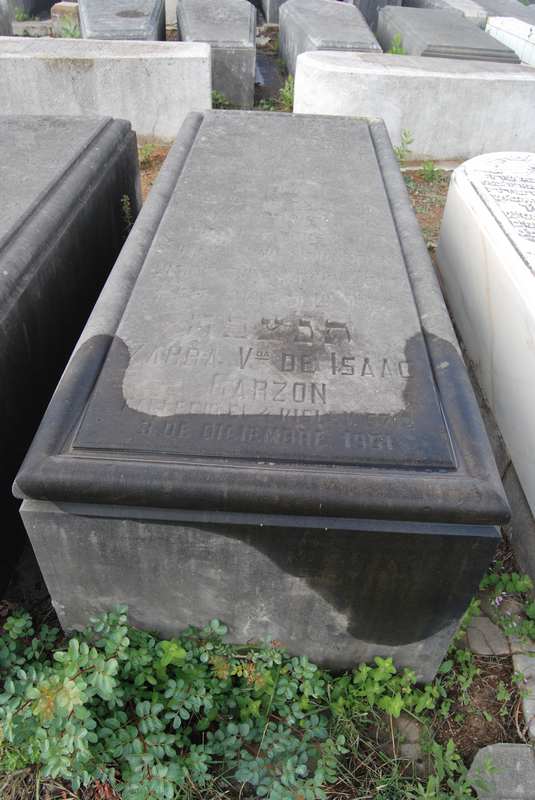 garzon zahra fejfája