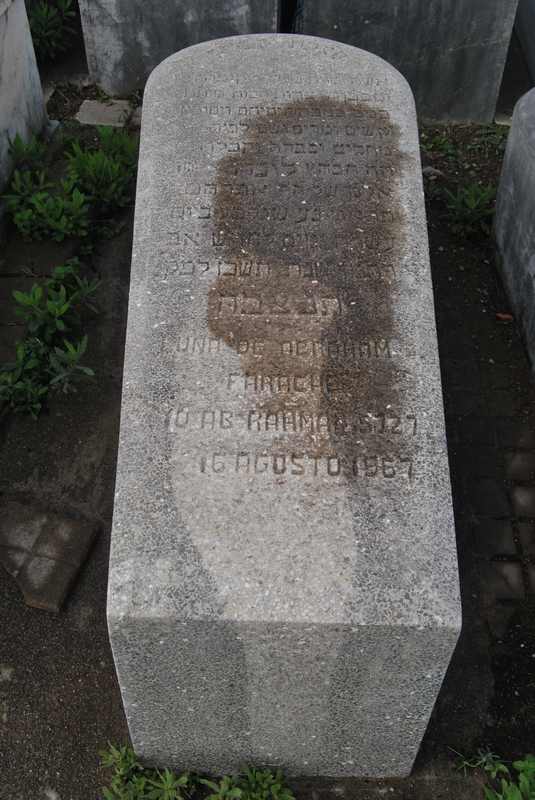 Lápide de farache luna