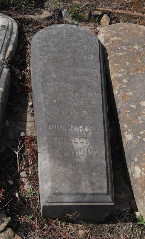Estela de bergel simi