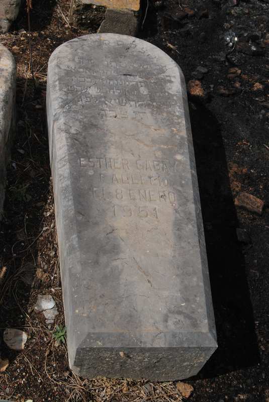 gabay esther fejfája