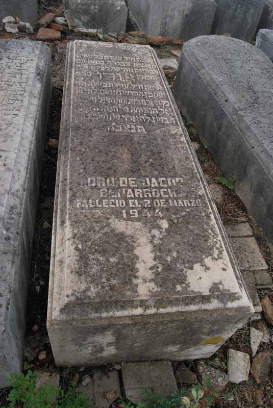Estela de benarroch oro