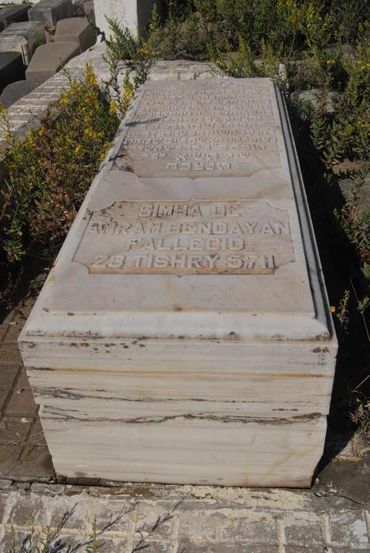 Lápide de bendayan simha