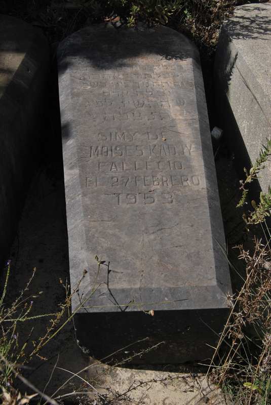Lápide de kadjy simy