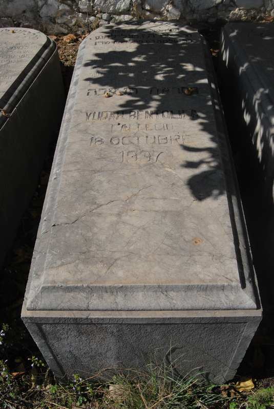 Estela de bentolila yudah