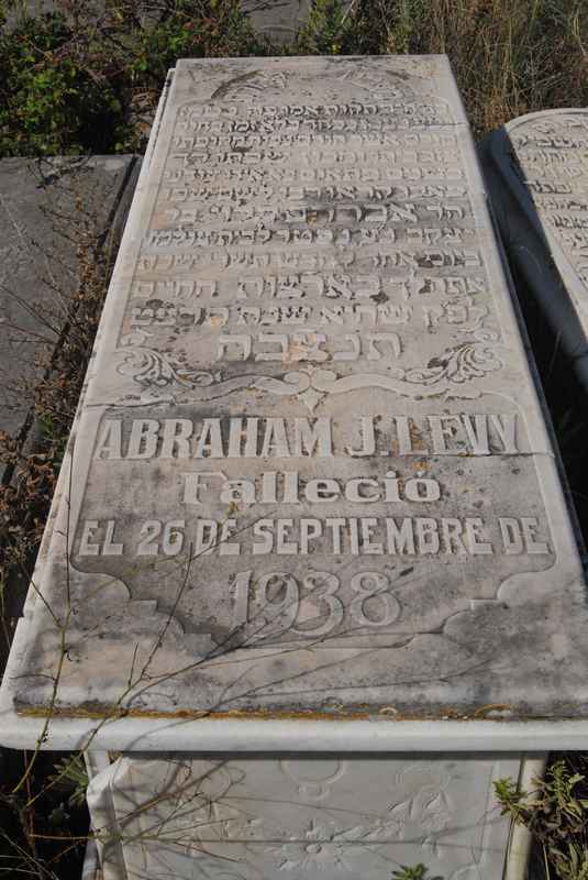 Lápide de levy abraham
