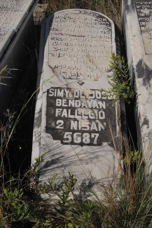 Estela de bendayan simy