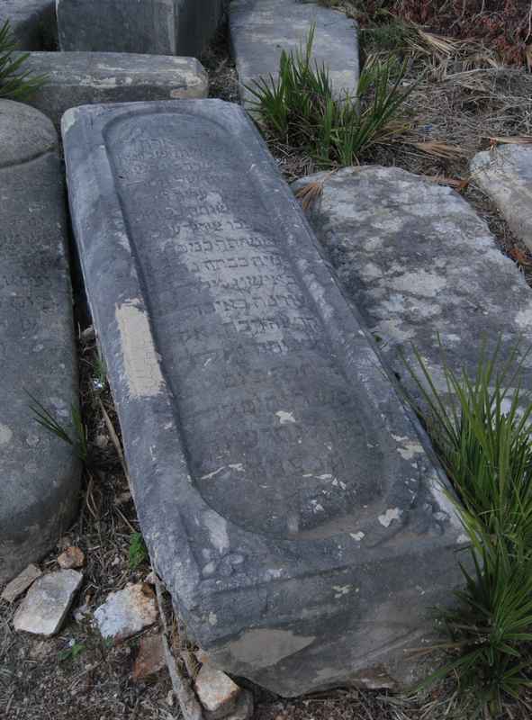 Tombstone of garzon clara