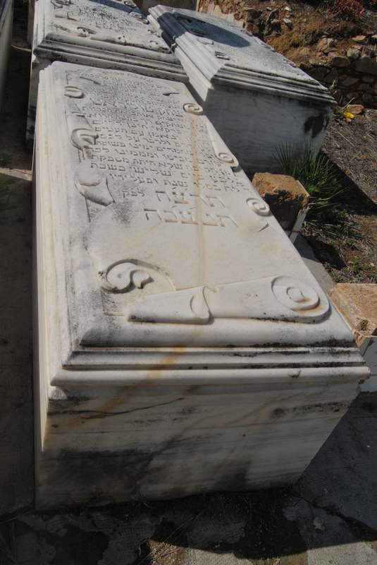 Lápide de toledano isaac
