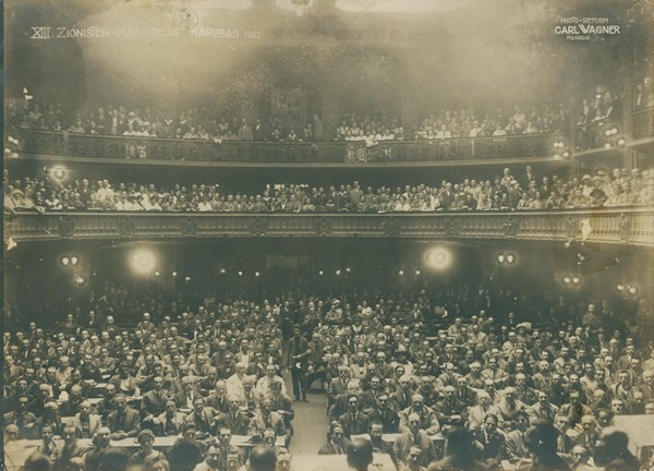kedem-thirteenth-zionist-congress-in-carlsbad-photogra-16 — vue 3 · Kedem Auction House Ltd., Jérusalem